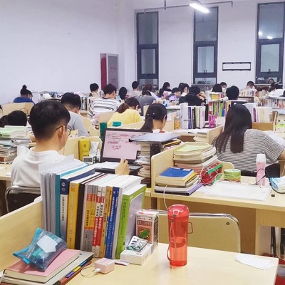 河南鄭在教育信息咨詢 教育信息咨詢的意義與服務概述